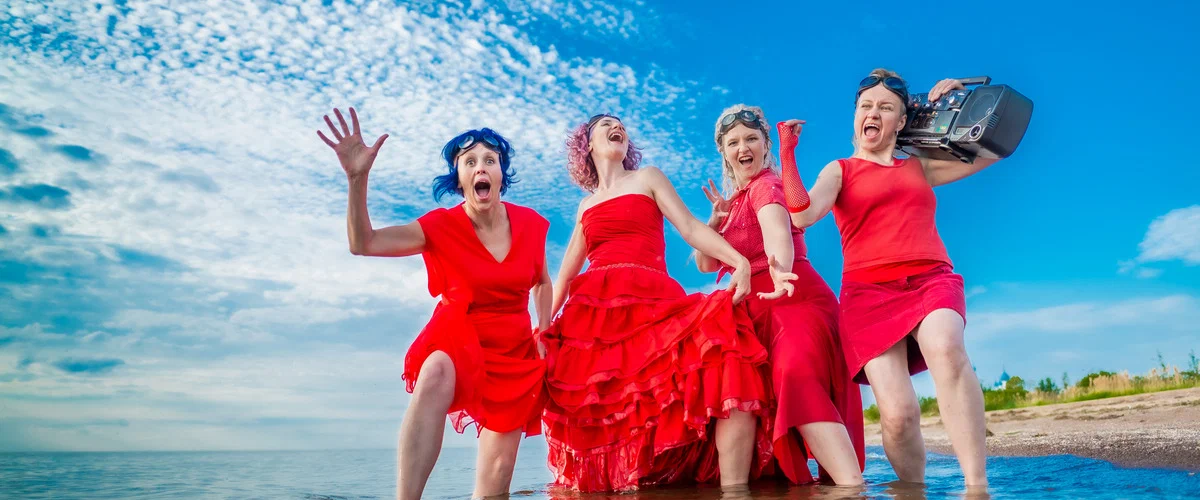 Концерт «Ива Нова. Этно-экстрим на теплоходе» со скидкой 48%