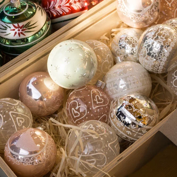 Экскурсия на фабрику ёлочных игрушек «Ариель» с мастер-классом