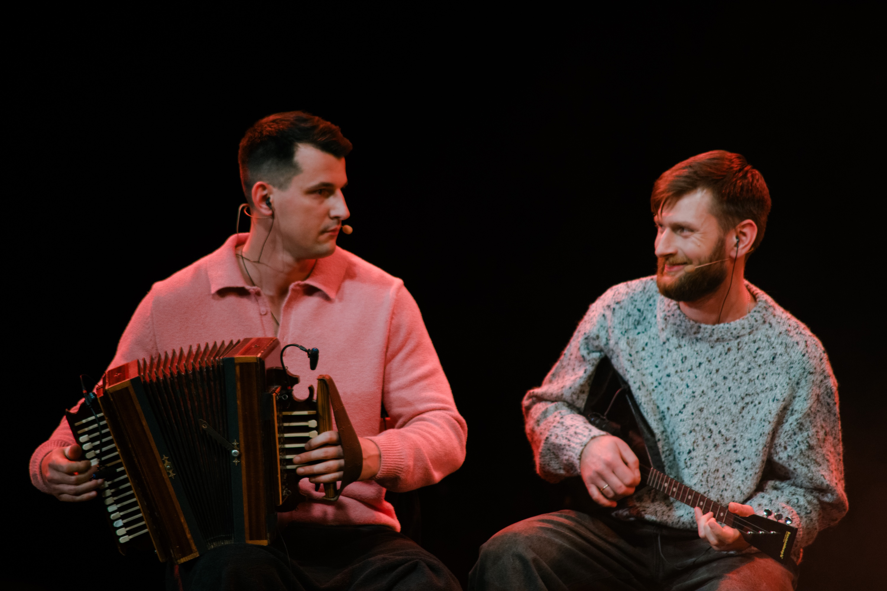 Новогодний концерт ансамбля «Толóка» на Новой сцене Александринского театра Новогодний концерт ансамбля «Толóка» на Новой сцене Александринского театра