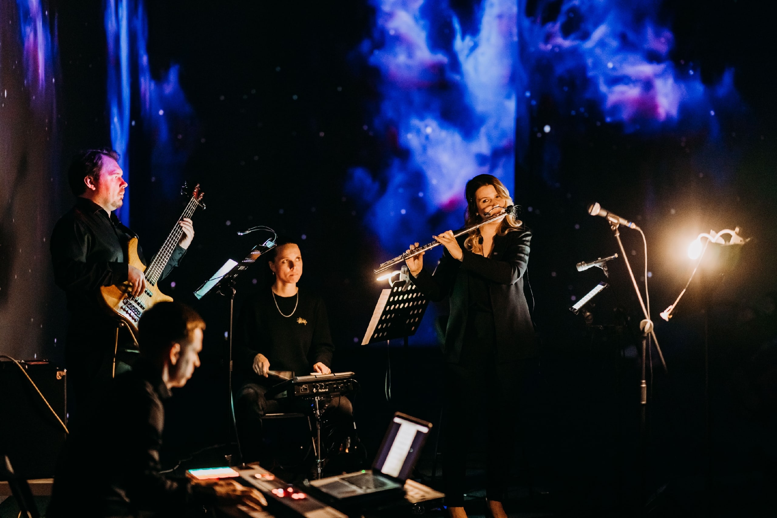 Концерт Jazz Memories в мультимедийном пространстве «Люмьер-Холл» Концерт Jazz Memories в мультимедийном пространстве «Люмьер-Холл»