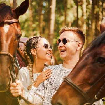 Конная ВИП-прогулка для двоих Конная ВИП-прогулка для двоих