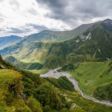 Индивидуальная экскурсия «Мосты, крепость, термальные источники»