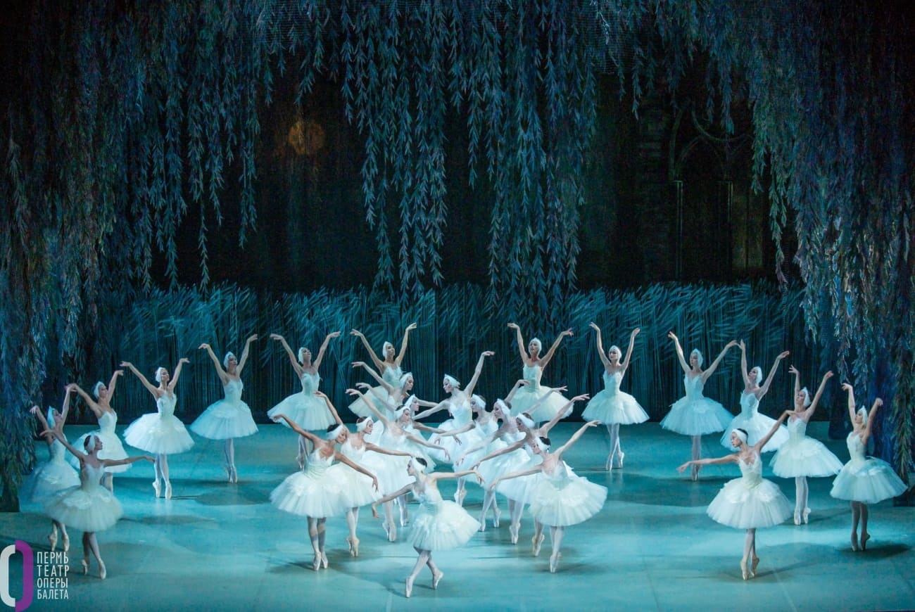 Балет «Лебединое озеро» в Михайловском театре
