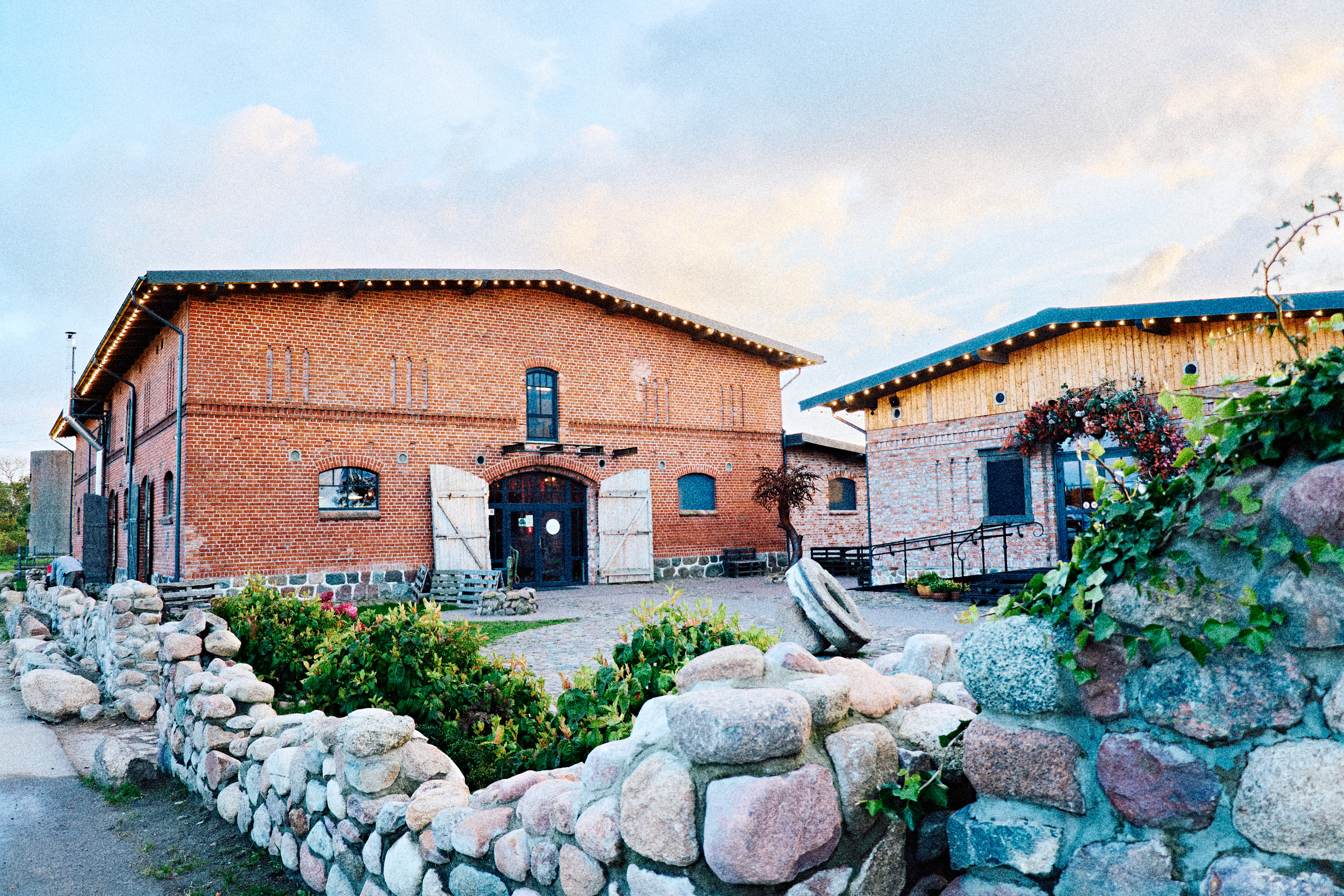 Автобусная экскурсия «Новогодний Зеленоградск с дегустацией в сыроварне Шаакендорф» Автобусная экскурсия «Новогодний Зеленоградск с дегустацией в сыроварне Шаакендорф» со скидкой 20%