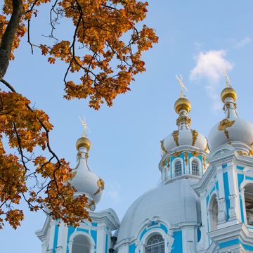 Экскурсия «Смольный институт благородных девиц» со скидкой 35%