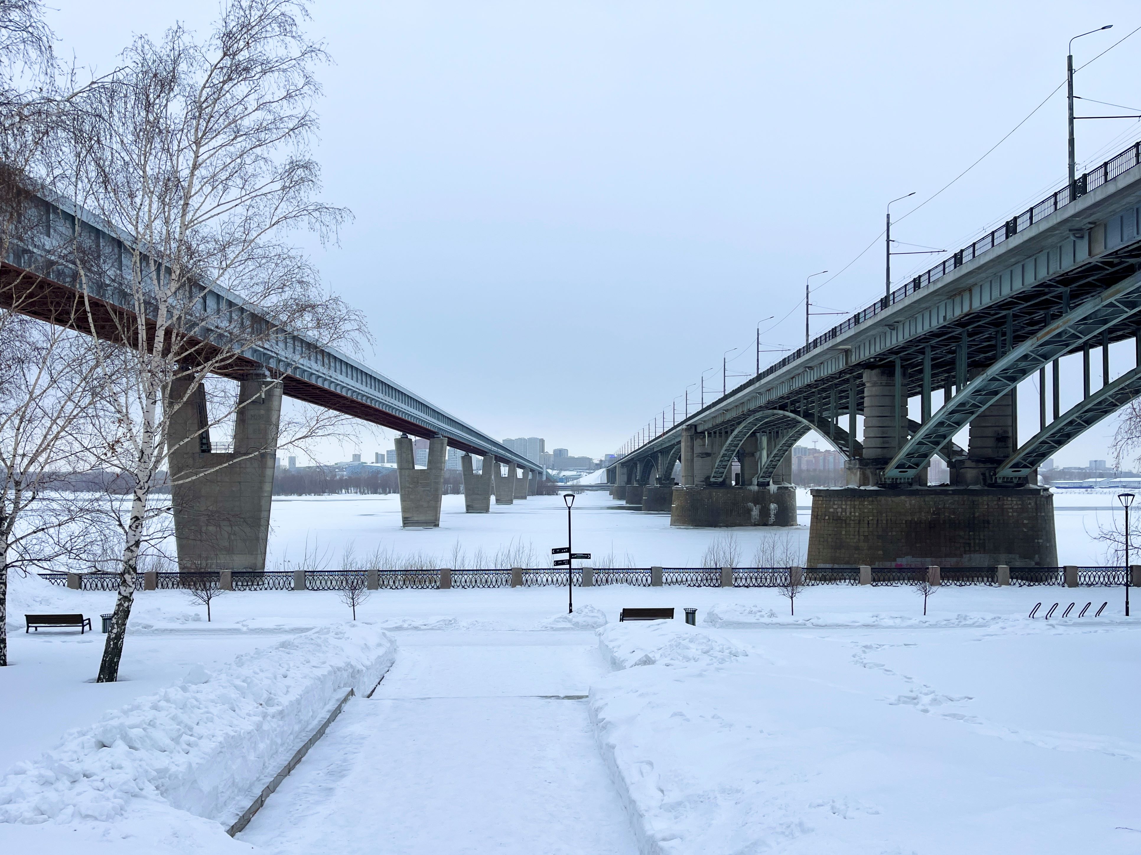 Экскурсия-прогулка по Михайловской набережной Новосибирска со скидкой 20%