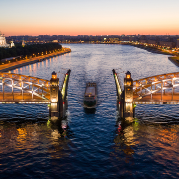 «Огни ночного Петербурга»: прогулка на двухпалубном теплоходе с саксофонистом «Огни ночного Петербурга»: прогулка на двухпалубном теплоходе с саксофонистом со скидкой до 60%