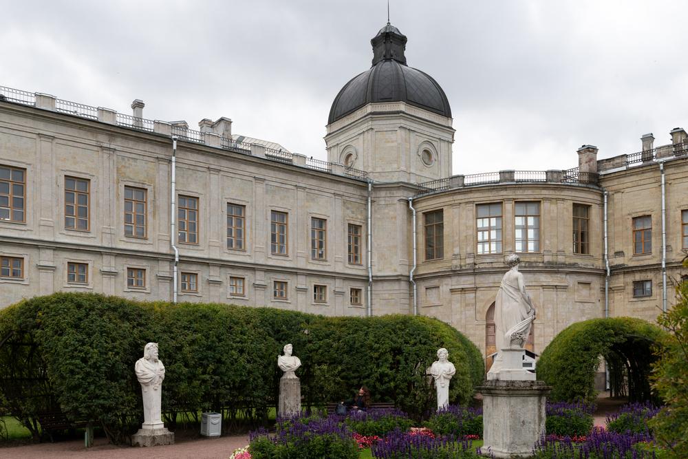 Молодожёнам подарят свадебное путешествие по Ленобласти