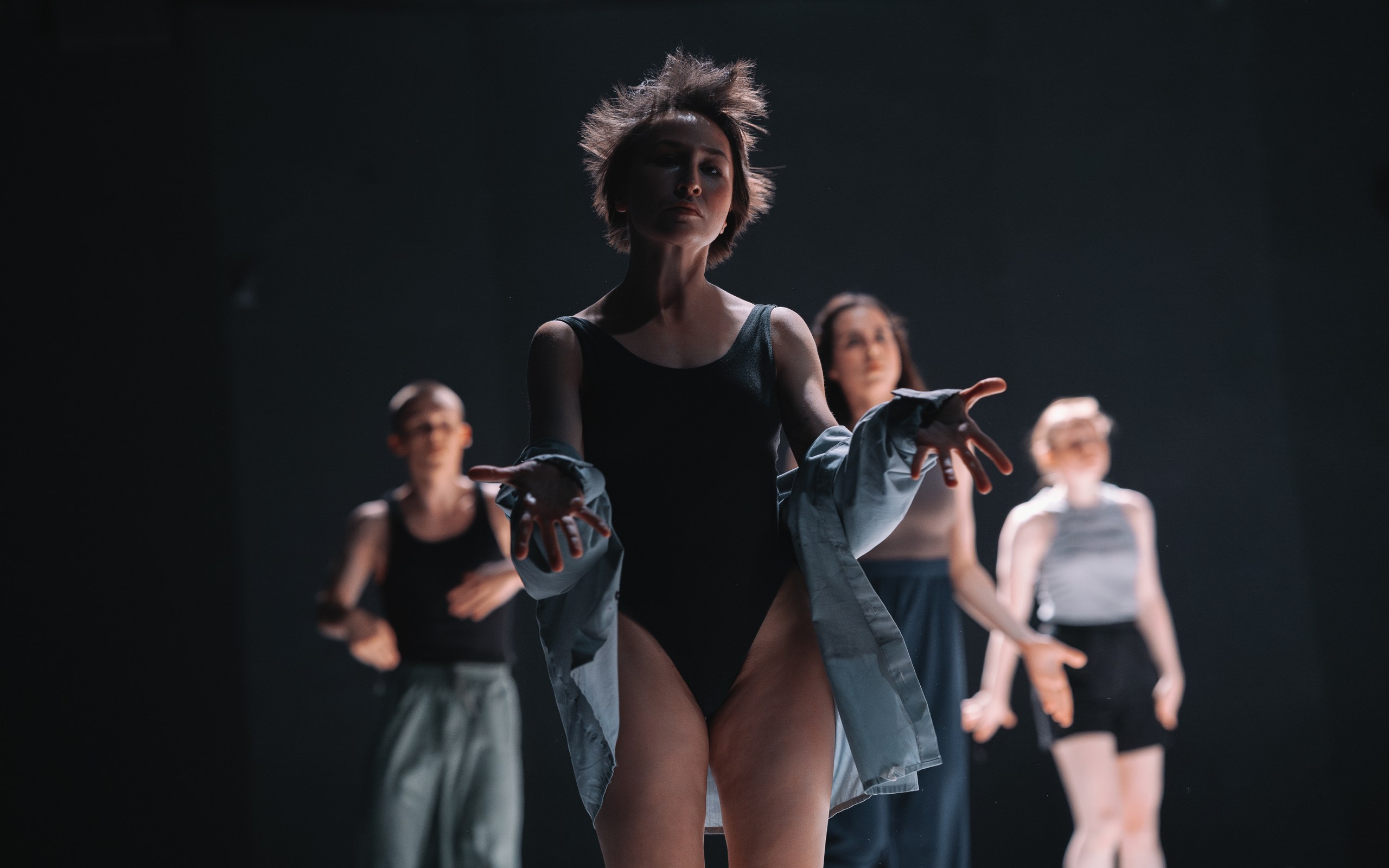 Вечер современного танца на Новой сцене Александринского театра Вечер современного танца на Новой сцене Александринского театра