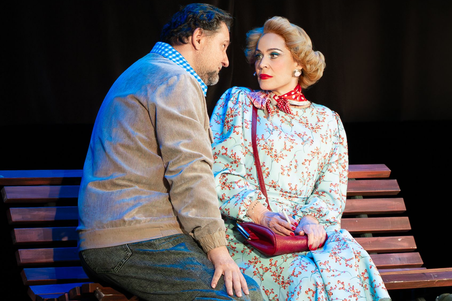 Спектакль «Двое на скамейке» со скидкой 25%