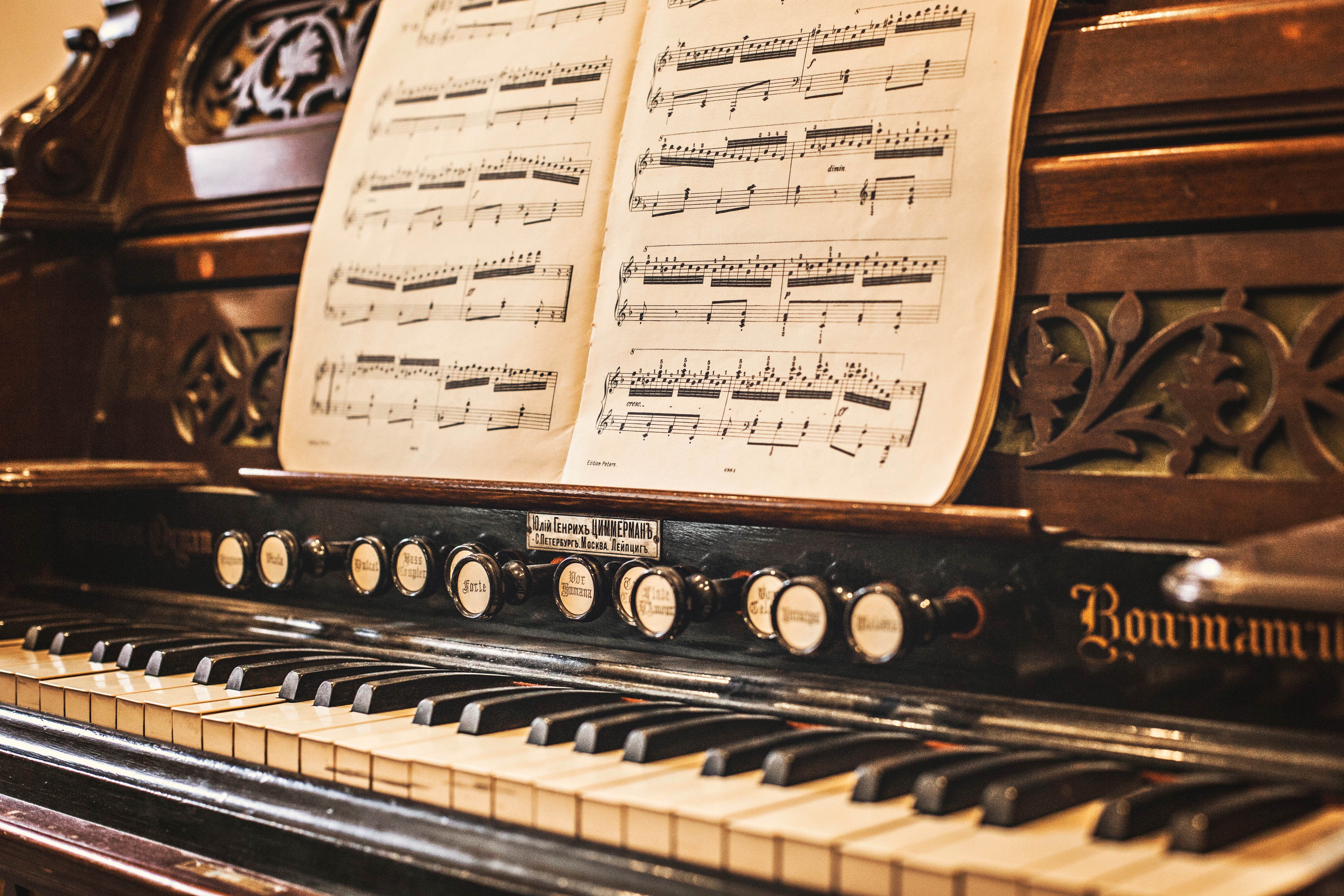 Концерт «Современники – единство гармоний» со скидкой 35%