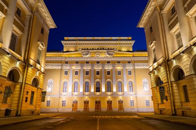 Занавес поднимается: как провести День театра в Петербурге