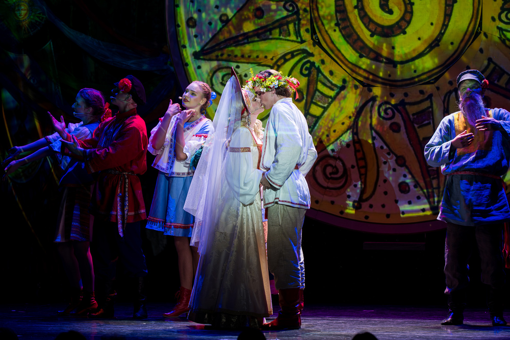 Премьера мюзикла «Шиворот-навыворот, или Иван и Алёна против дракона» Премьера мюзикла «Шиворот-навыворот, или Иван и Алёна против дракона» со скидкой 20%