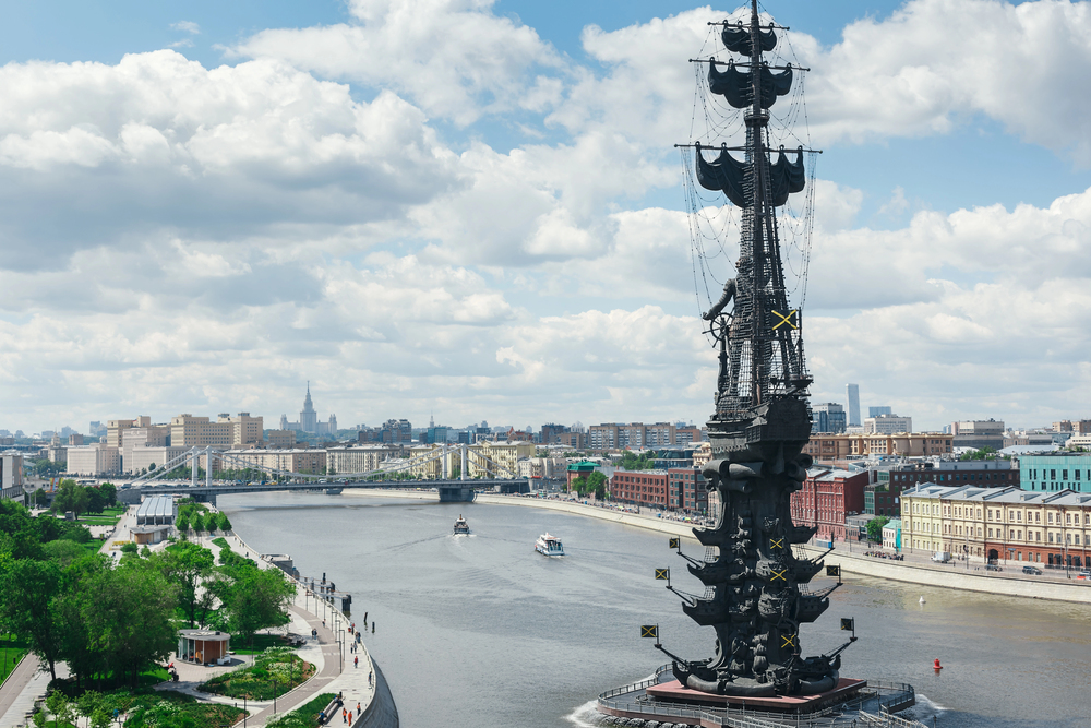 Прогулка по круговому маршруту на комфортабельном теплоходе «Флагман» от причала «Киевский» Прогулка по круговому маршруту на комфортабельном теплоходе «Флагман» от причала «Киевский»