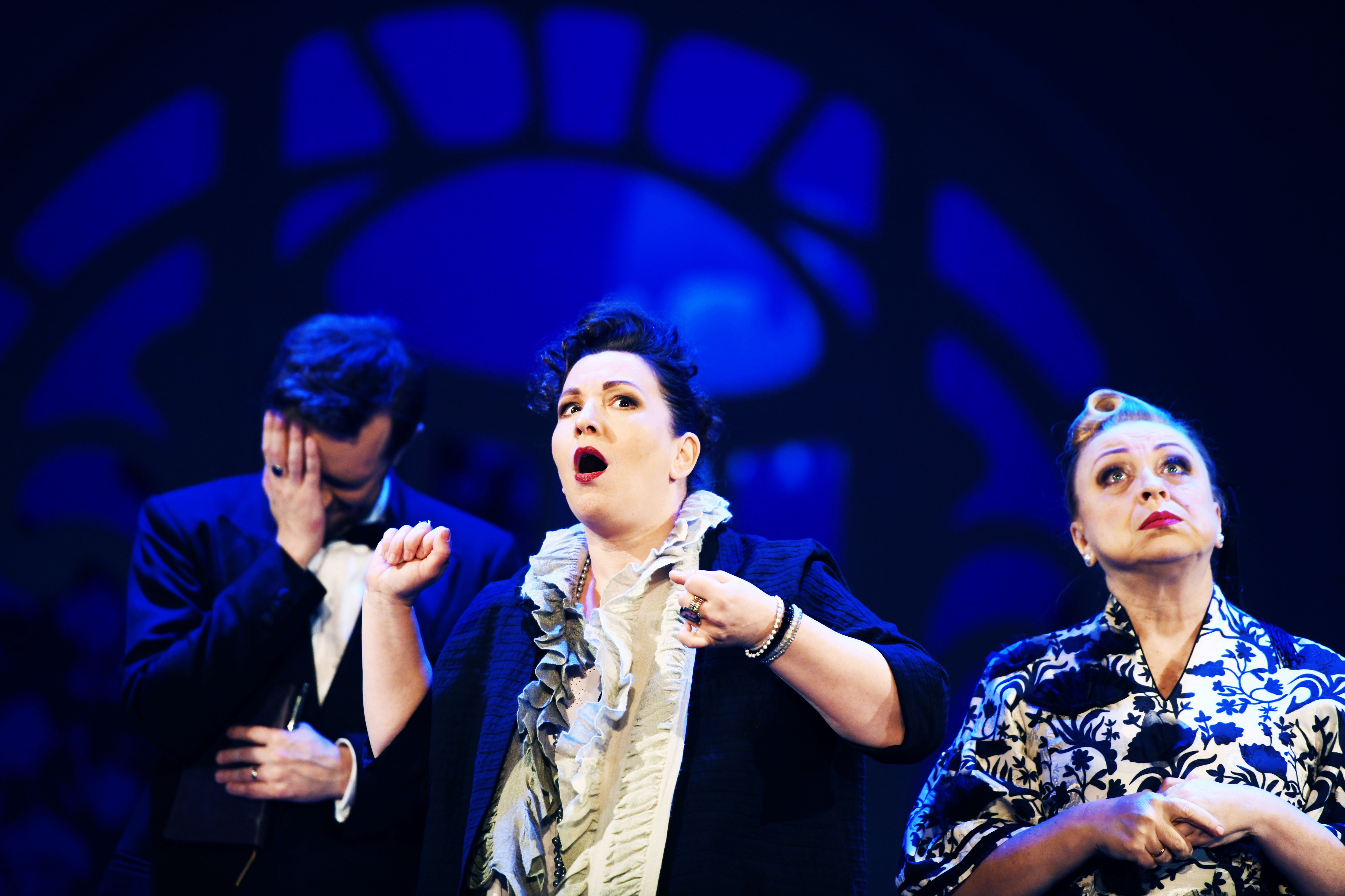 Спектакль «Неугомонный дух» со скидкой 20%