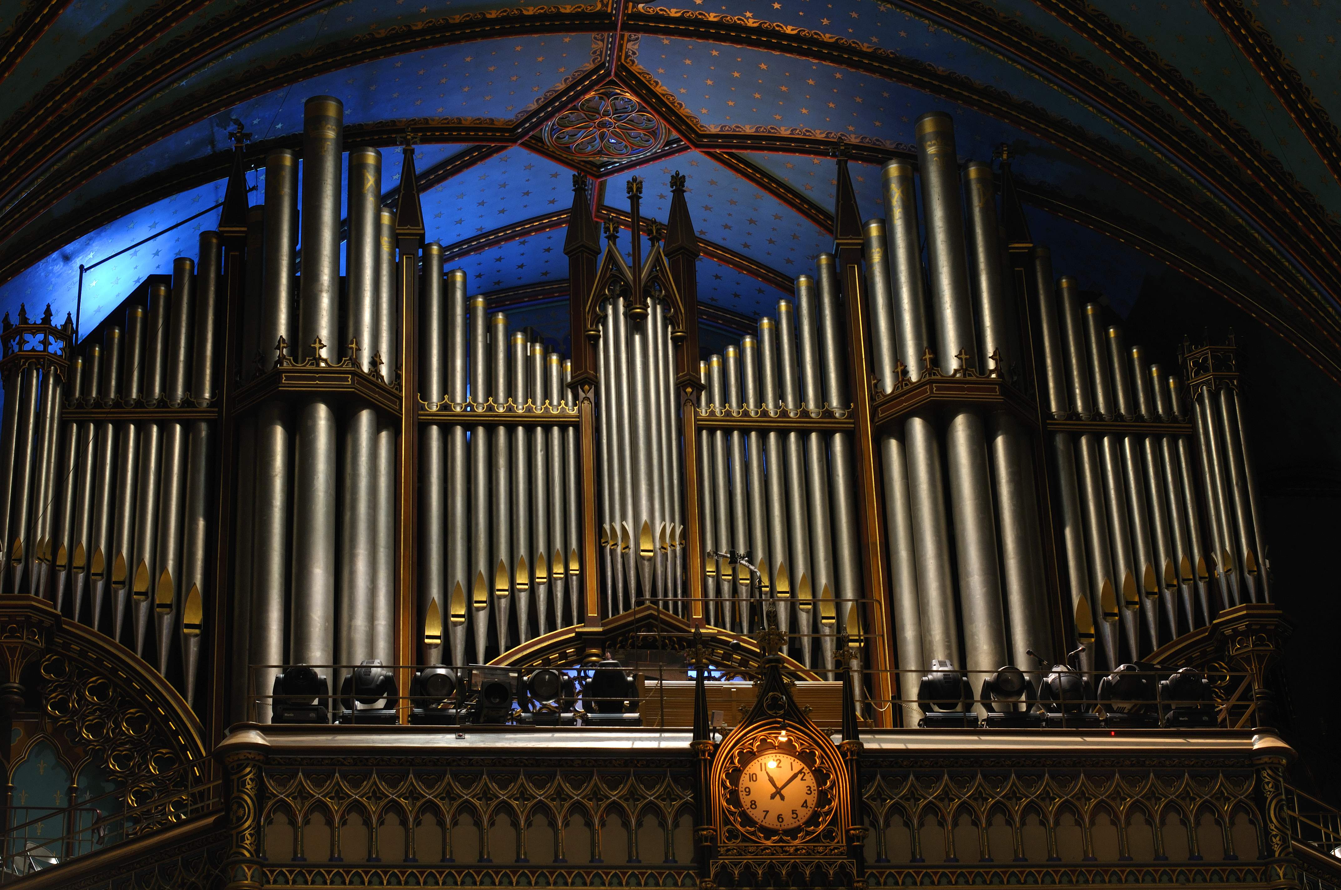 Органный концерт при свечах «Рок-хиты и шоу саундтреков» со скидкой 30%