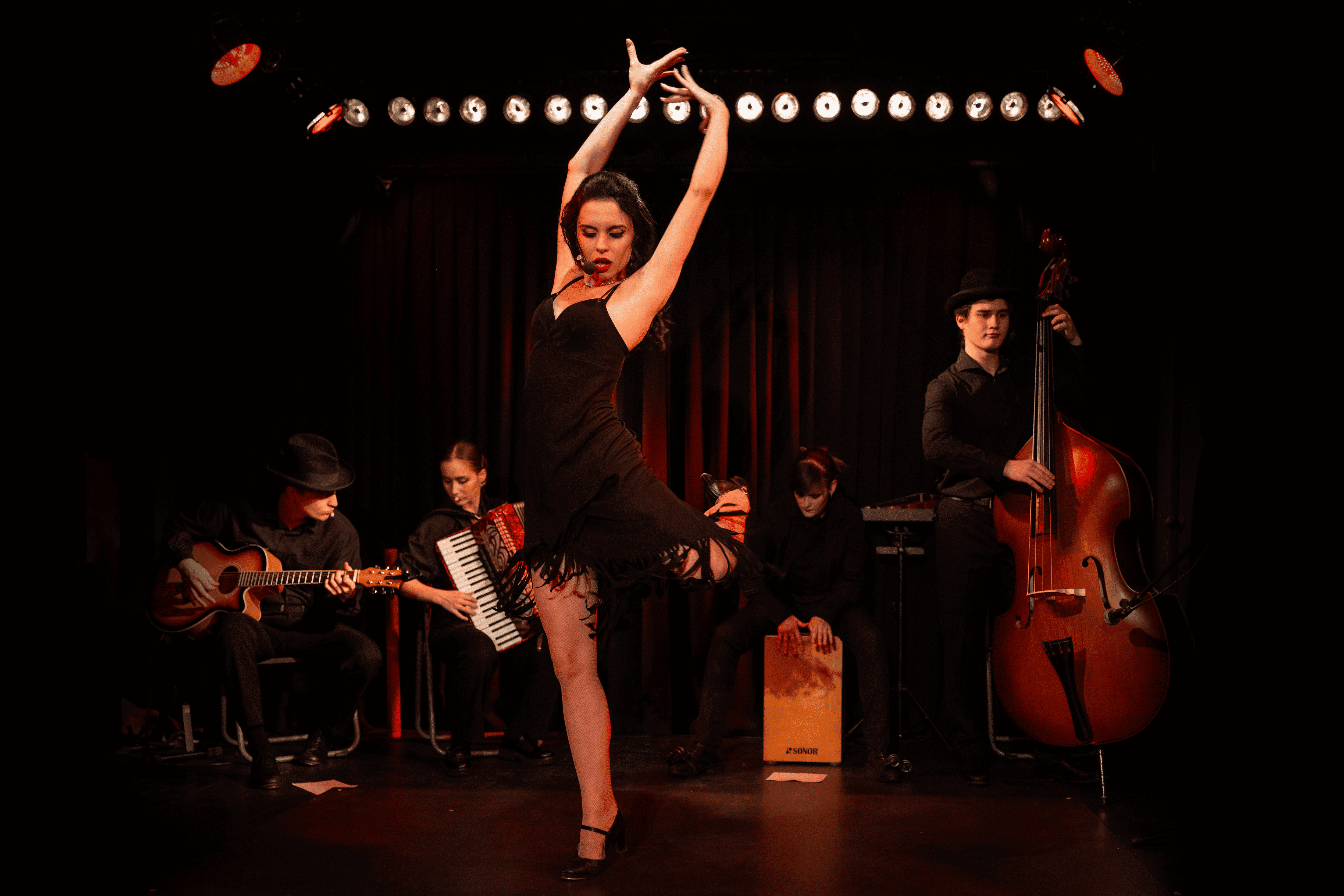 Музыкальный моноспектакль «Гала: история музы Сальвадора Дали» со скидкой 35%