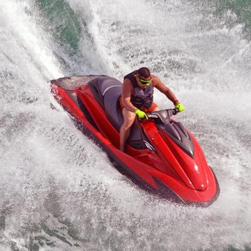 Катание на гидроциклах в Абу-Даби Катание на гидроциклах в Абу-Даби