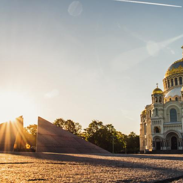 Автобусная экскурсия в Кронштадт с посещением Морского Никольского собора и форта «Великий князь Константин» со скидкой до 56%