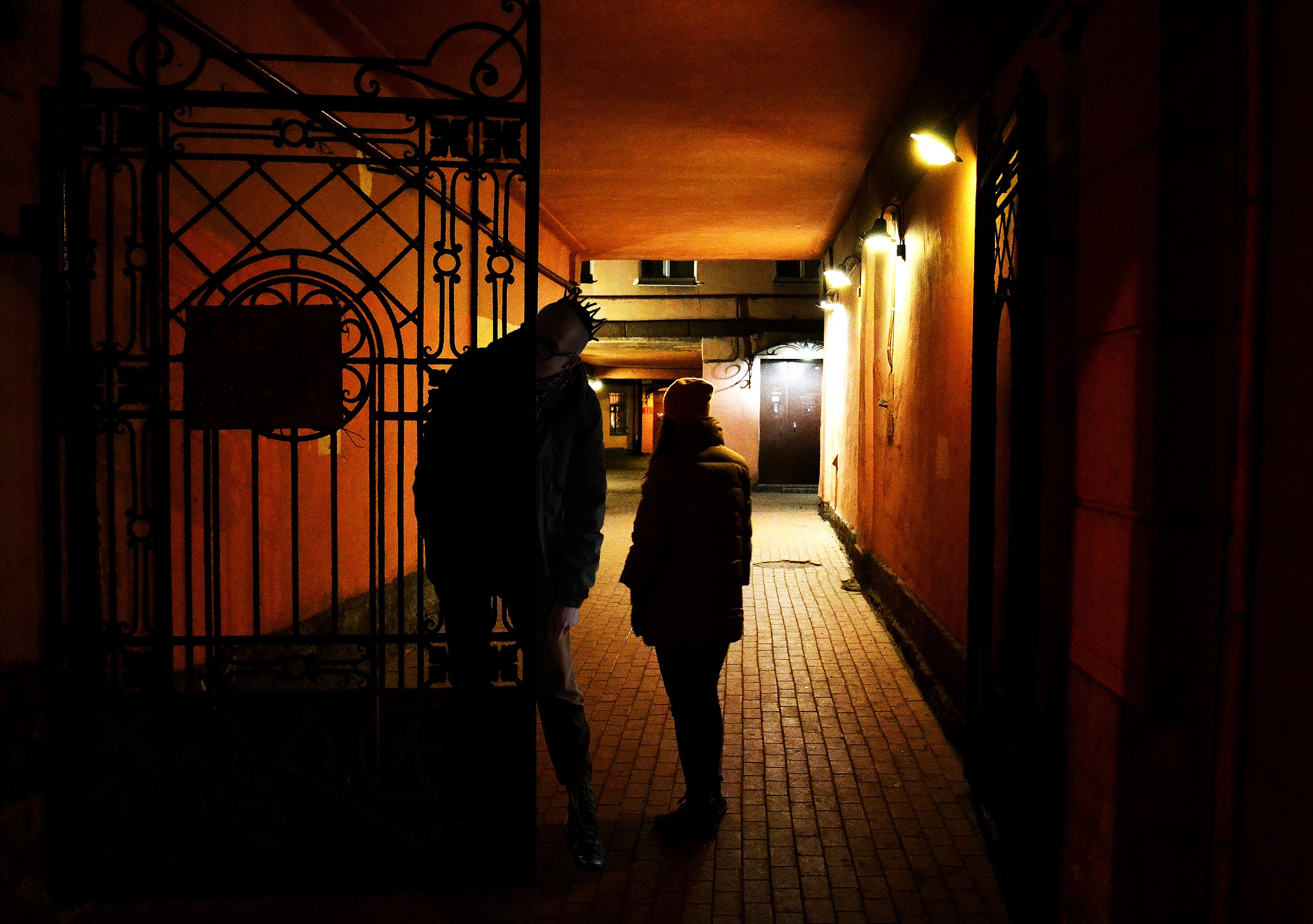 Индивидуальная экскурсия «Страшные истории Петербурга» на автомобиле со скидкой 22%