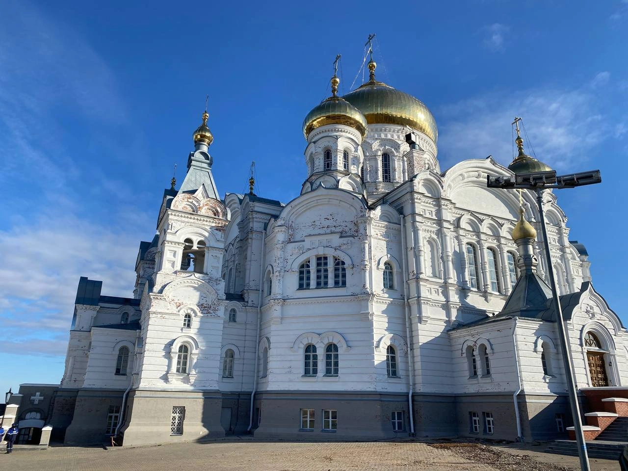 Автобусная экскурсия в Белогорский монастырь со скидкой 25%