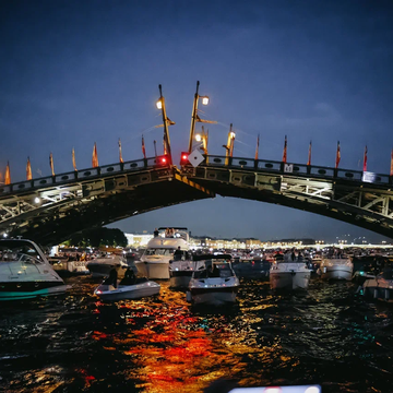 Речная прогулка «Ночной Петербург» на теплоходе с прозрачной крышей