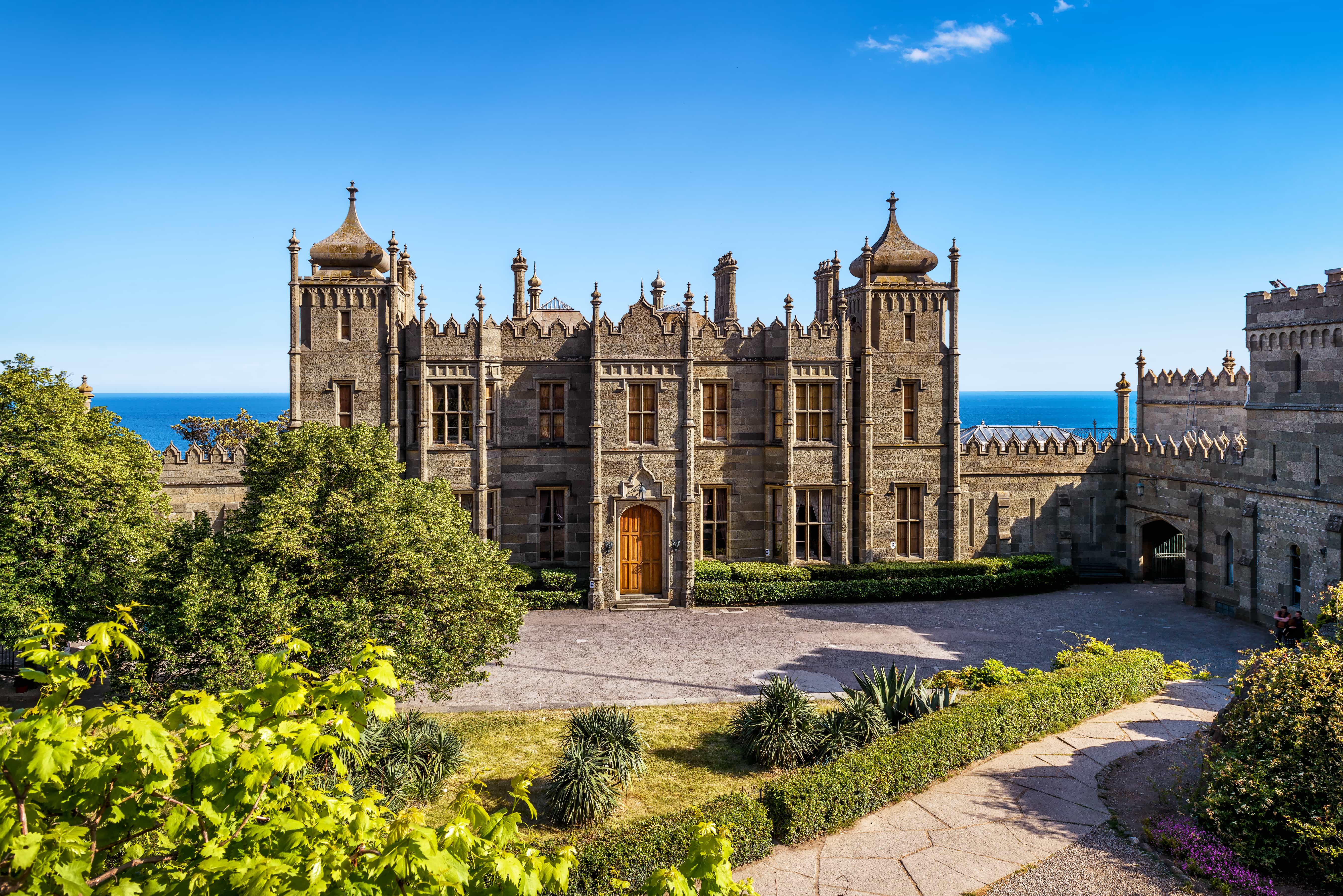Экскурсия «Алупка: Воронцовский дворец»