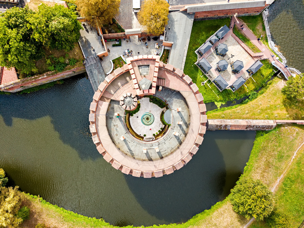 Автобусно-пешеходная экскурсия «Кёнигсберг! Форты и бастионы города-крепости» Автобусно-пешеходная экскурсия «Кёнигсберг! Форты и бастионы города-крепости» со скидкой до 21%