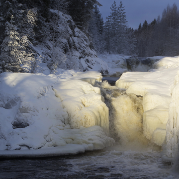 Автомобильный аудиотур по Карелии «Марциальные воды — водопад Кивач» Автомобильный аудиотур по Карелии «Марциальные воды — водопад Кивач»