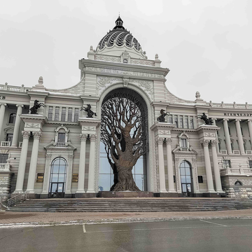Обзорная экскурсия по Казани с посещением Кремля, Старо-татарской слободы, чаепитием и дегустацией со скидкой до 24%