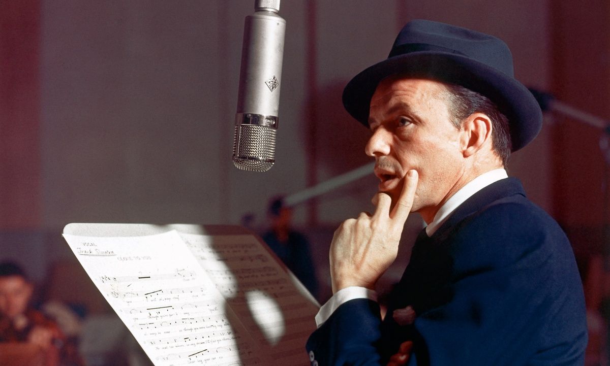 Концерт при свечах «Джаз. Frank Sinatra» в Оранжерее Таврического сада со скидкой 30%