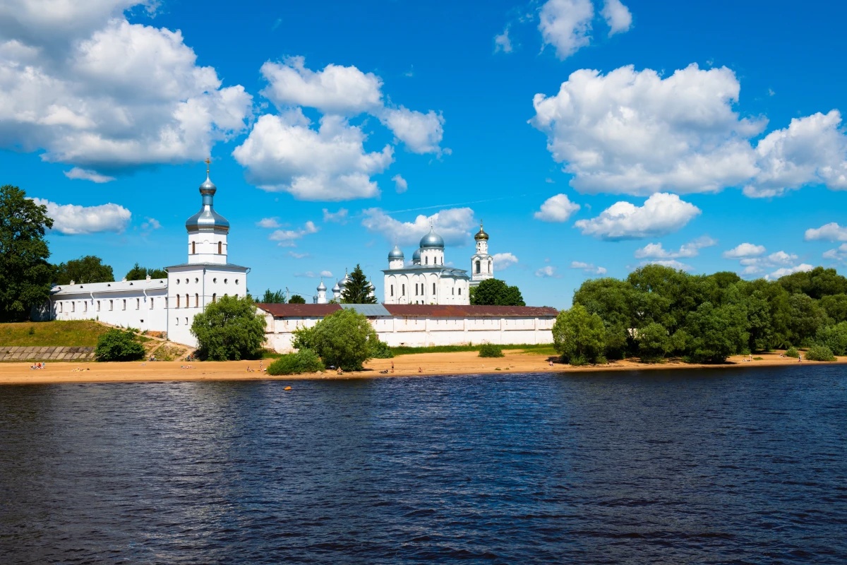Речная прогулка с экскурсией «Церковь Николы на острове Липно» Речная прогулка с экскурсией «Церковь Николы на острове Липно»