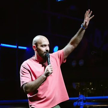 Стендап-концерт Эда Авдали и Автандила Гиоргибиани в клубе Stand Up Brothers со скидкой 35%