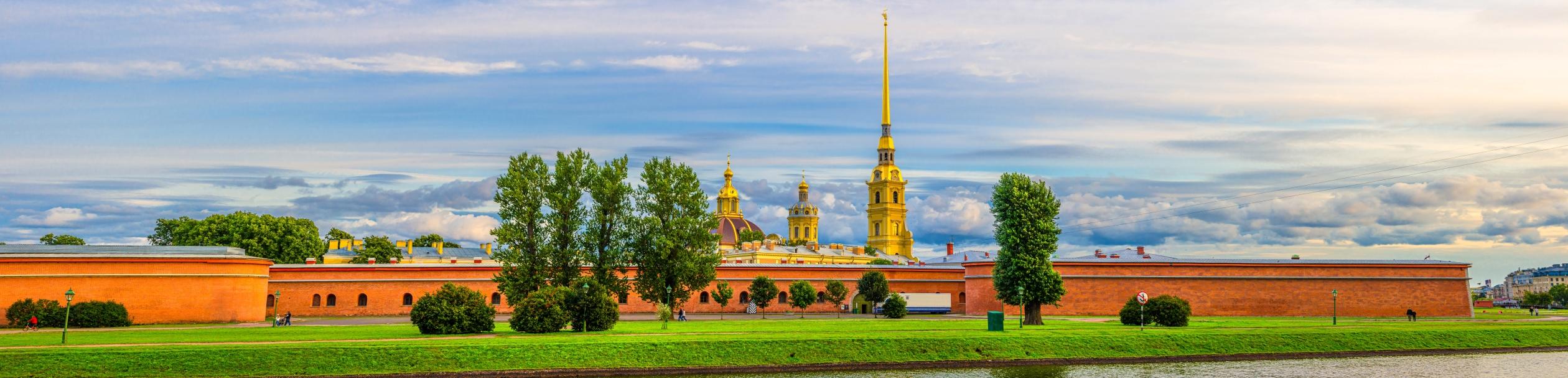 Большая обзорная экскурсия с посещением Петропавловской крепости и часовни Ксении Блаженной со скидкой 28%