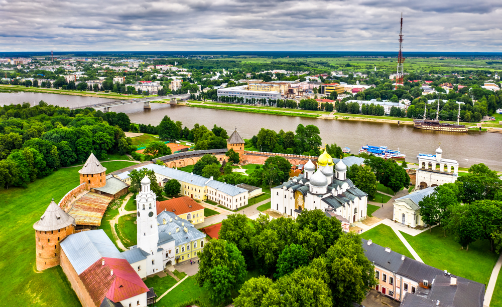 Пешеходная экскурсия «Истории Новгородского Кремля» со скидкой до 22%