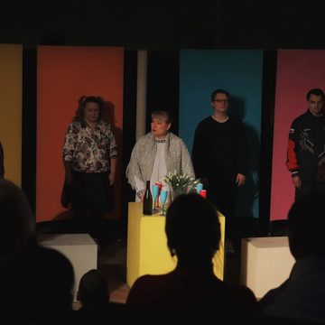 Спектакль «Не дорогая Елена Сеергеевна» со скидкой 30%