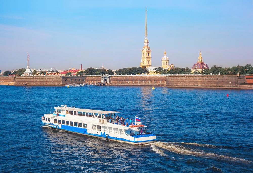 Как бесплатно в Петербурге прокатиться на теплоходе