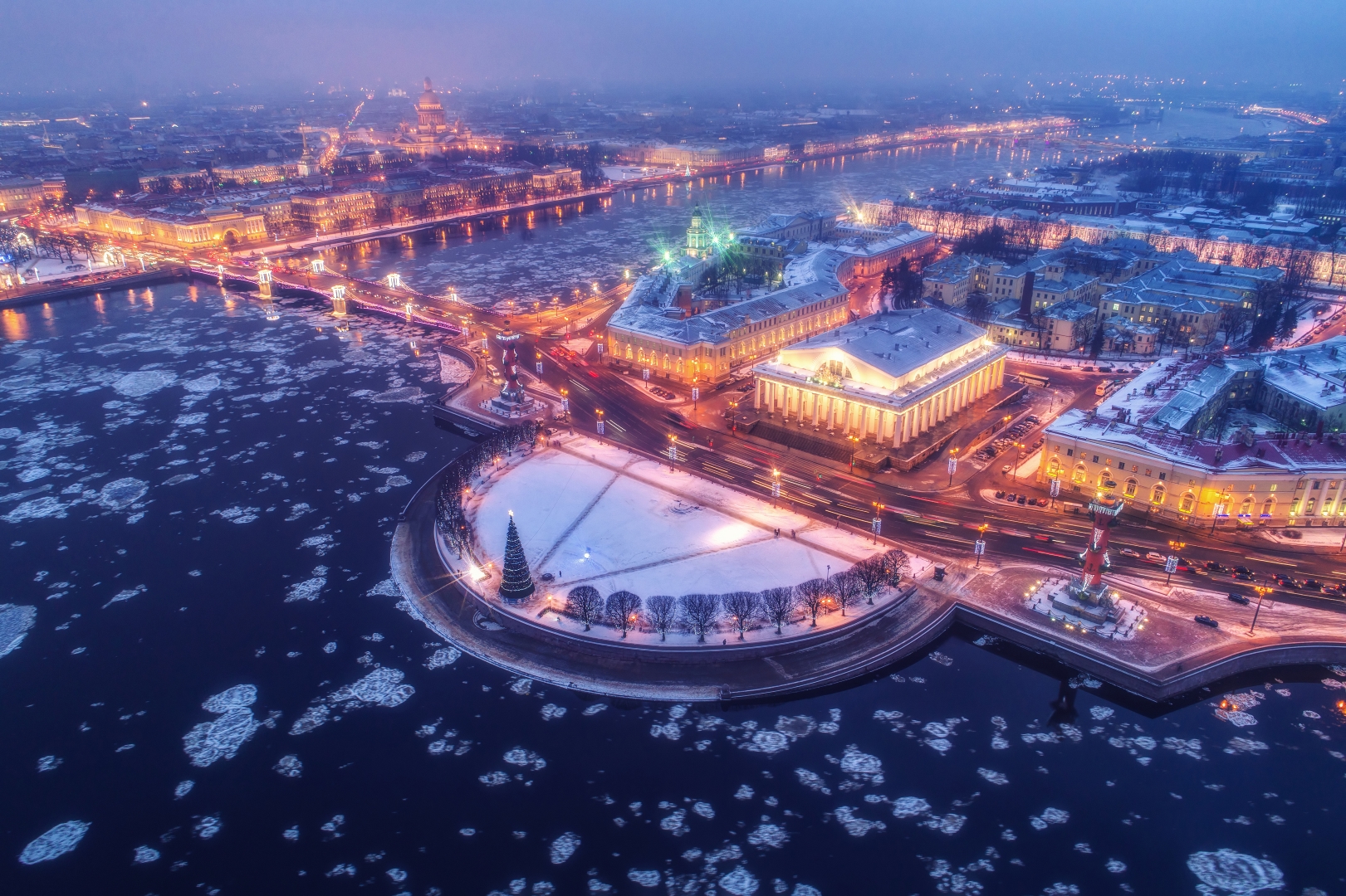 Зимний круиз классом и семейный тур в тёплом салоне детского теплохода «Бригантина приключений» со скидкой 53%