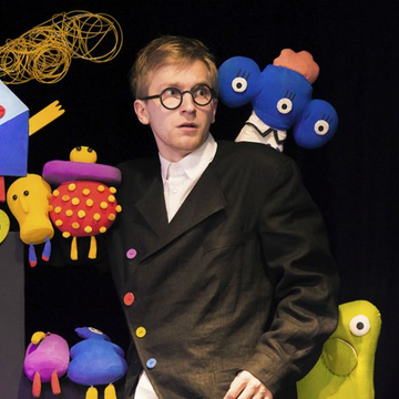 Спектакль «Домашние монстры» в Karlsson Haus со скидкой 20%