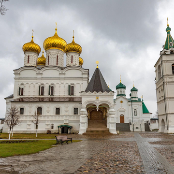 Индивидуальная пешеходная экскурсия по историческому центру Костромы