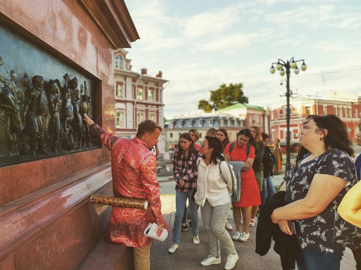 Авторская пешеходная экскурсия «Душа Нижнего: нескучная прогулка по Рождественской улице»