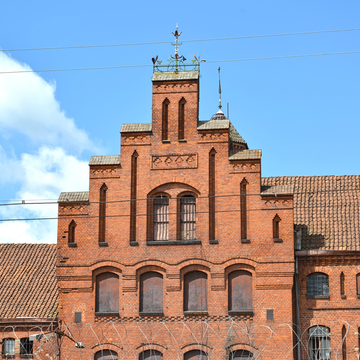 Автобусная экскурсия «Кирха Хайлигенвальде, замок Тапиау, музей Трёх Эпох» со скидкой 25%