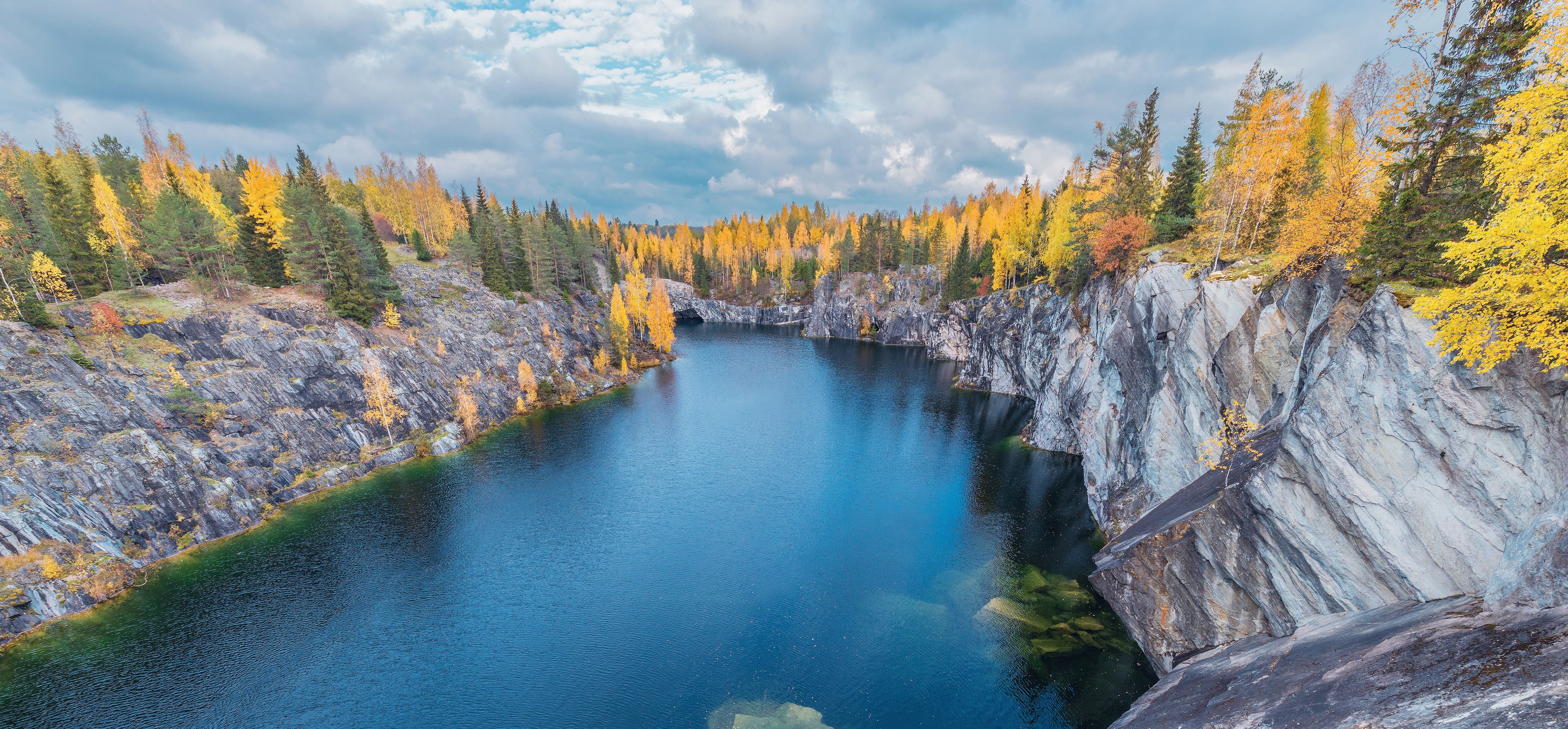 Однодневный тур «Рускеала — мраморное царство» с входными билетами Однодневный тур «Рускеала — мраморное царство» с входными билетами со скидкой до 47%