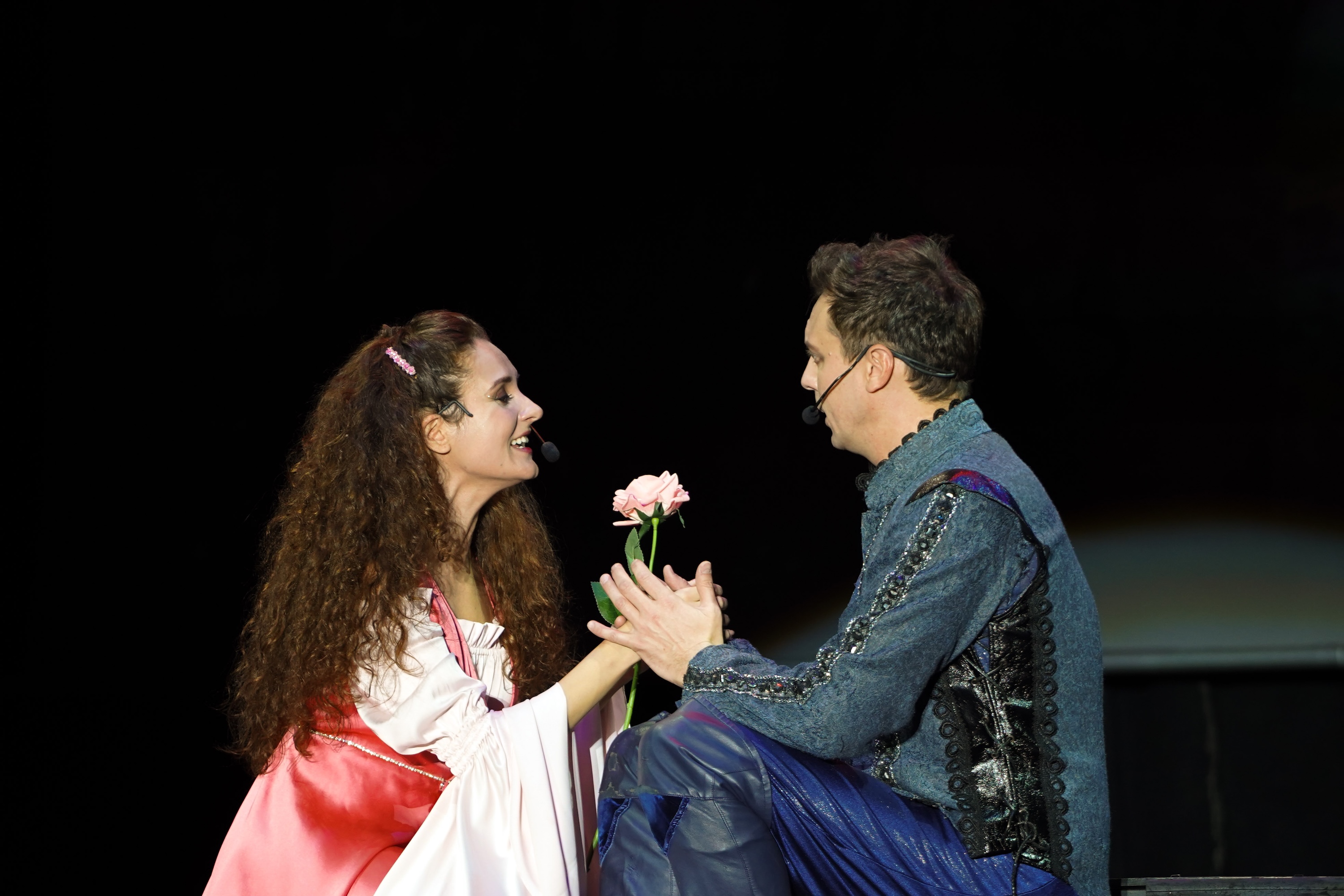 Мюзикл-шоу «Нотр-Дам-де-Пари» со скидкой до 44%