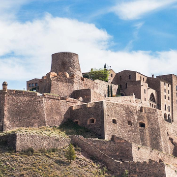 Экскурсия «Тайны замка Кардона и волшебная Гора Соли» со скидкой 25%