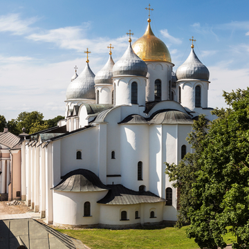 По монастырям и храмам