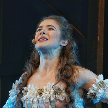 Мюзикл «Коломба, или Бумажные розы» в театре «Буфф»