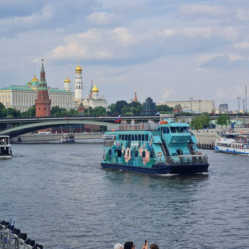 Классический круговой часовой маршрут на колёсном двухпалубном теплоходе от Северного Речного Вокзала
