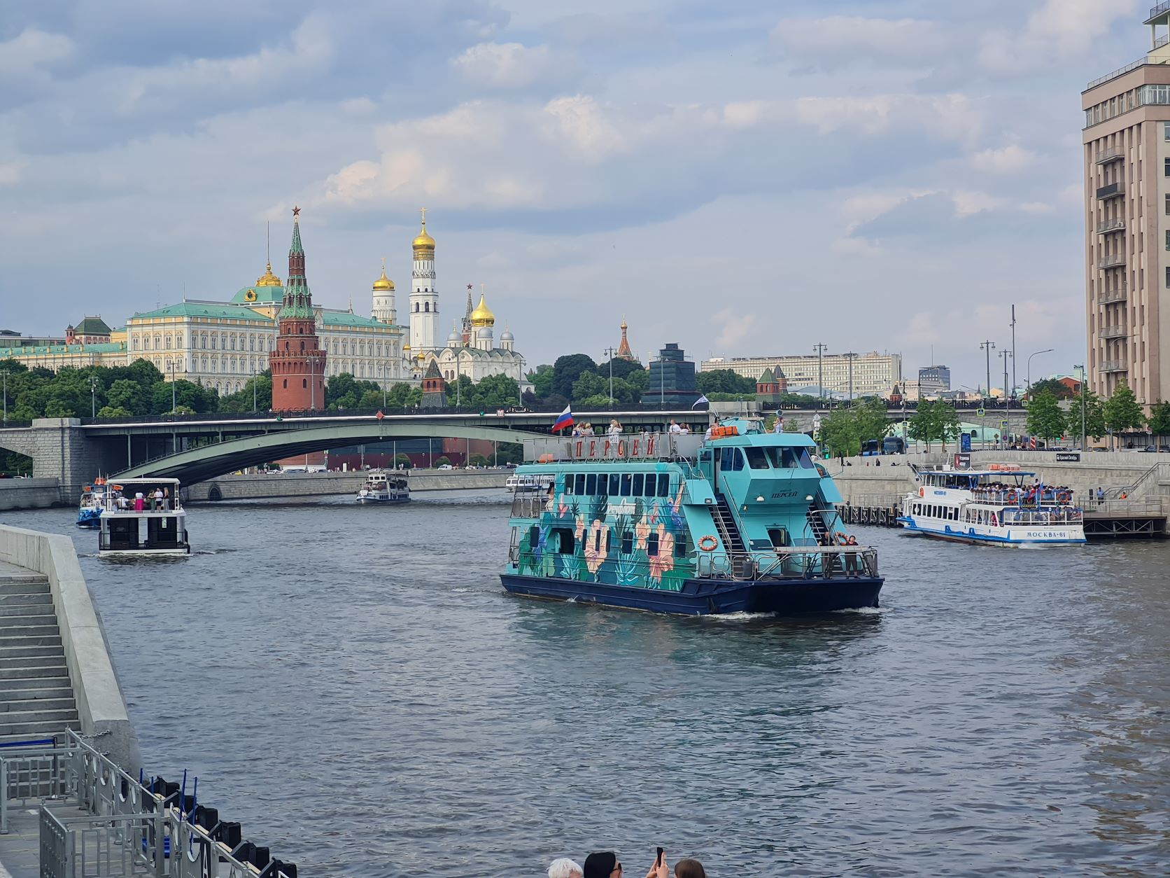 Речная прогулка по акватории Химкинского водохранилища со скидкой 50%
