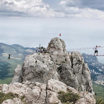 Автобусно-пешеходная экскурсия «Путешествие по Ай-Петри»